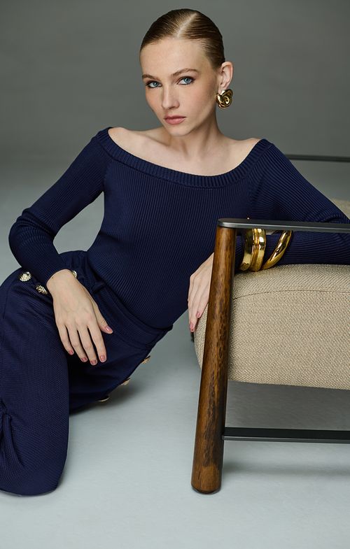 Blusa Tricot Decote Canoa Canelada